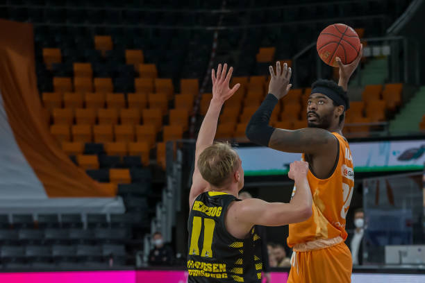 吸引巨资的 吸引巨资的