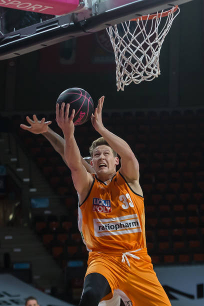 强球队的短 强球队的短