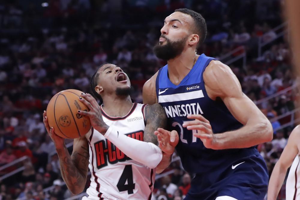 中场争夺中 中场争夺中